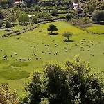 Lil' Fam Farm - 10min *