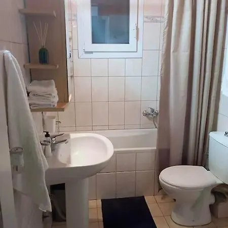 Lil' Fam Farm - 10min Σπίτι διακοπών *