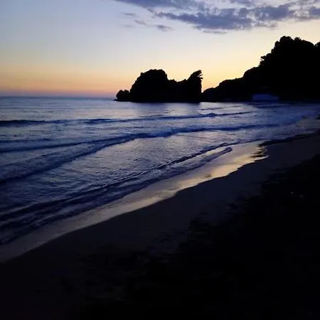 Lil' Fam Farm - 10min Holiday home Agios Ioannis (Corfu)