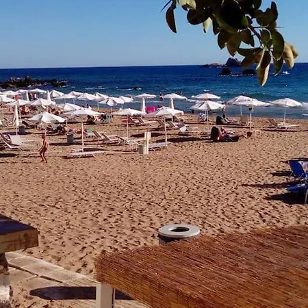 Lil' Fam Farm - 10min Holiday home Agios Ioannis (Corfu)