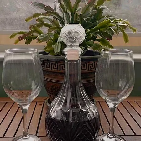 Σπίτι διακοπών Lil' Fam Farm - 10min